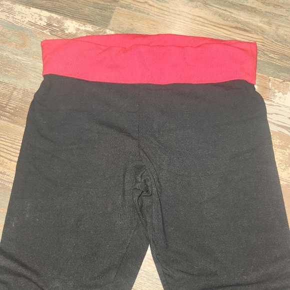 2 pairs VS leggings - Picture 2 of 8